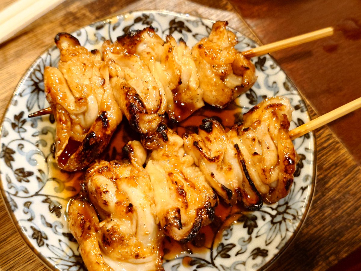 いただきまーす 千葉 船橋「寅屋」 ・ハツ ボイル ・シロ たれ よく焼き ・アブラ 素焼き お酢 ・サッポロビール ラガー 赤星 大振りで ...