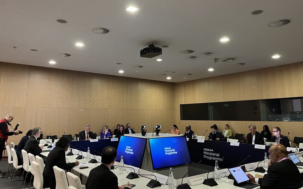 ITUSecGen's tweet image. The question facing governments today isn’t “how will AI shape the future of our countries”; it’s “are we prepared to shape the future of AI?”

The countries that lead will treat AI readiness as a whole-of-government challenge, not just a tech challenge.

#MWC26 #AIforGood