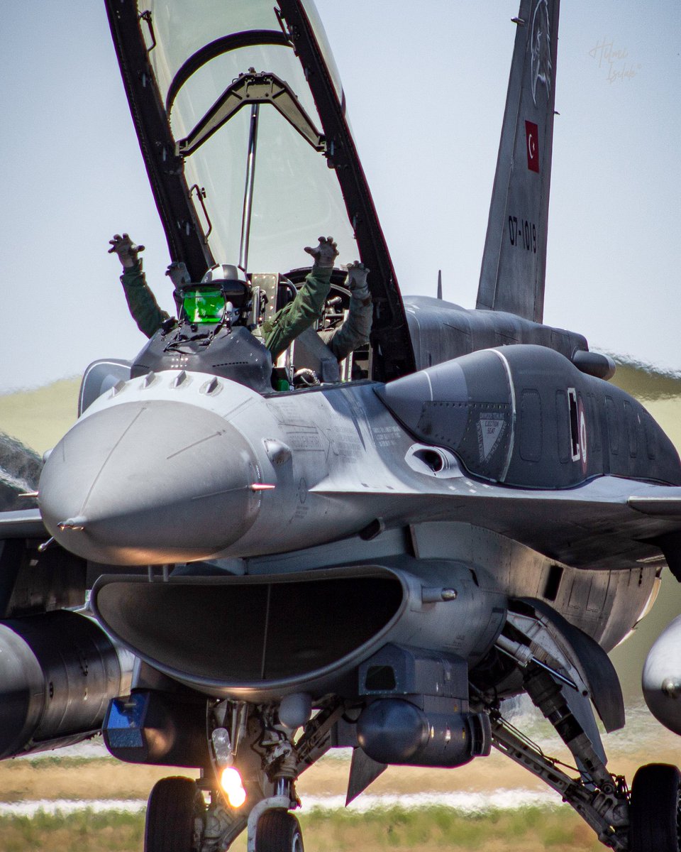 hilmiisilak's tweet photo. Türk sporunun ulu çınarı, Cumhuriyetin takımı Beşiktaş 123 yaşında.
İyi ki varsın Beşiktaş 🦅🇹🇷
#TürkHavaKuvvetleri #TurkishAirForce #TurAF #161sq #Besiktas123Yasında https://t.co/2LDegndFsP