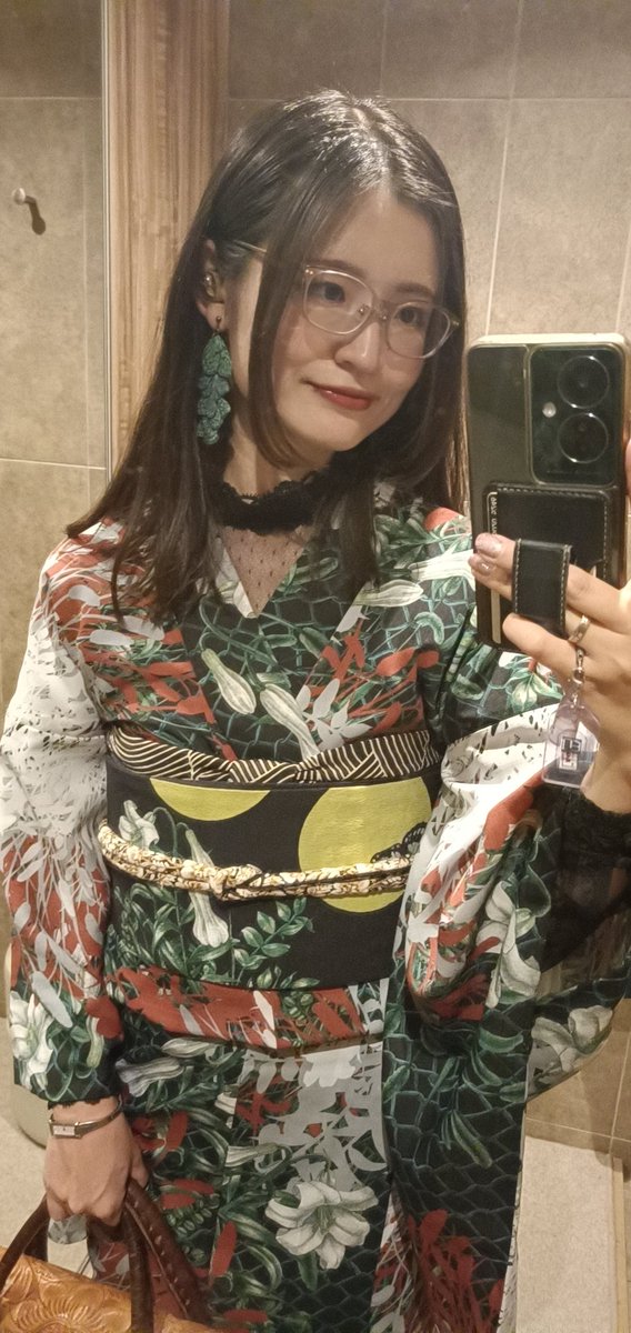 kazuki1006's tweet photo. 仕事からの着替えた👘セオα始めました〜ワンピースの上に着た
着物&帯🦋 #重宗玉緒 さん
帯締め #栗梅茶 さん
イヤリング🦋 #conoco さん
帯揚げ #ミミズクヤ さん
ワンピース&コートはラベルエチュード🧥セオなら着られる
歯医者で「パーティーに行くの?」と聞かれた普段着笑
#かずきもの https://t.co/asxgCyV7SI