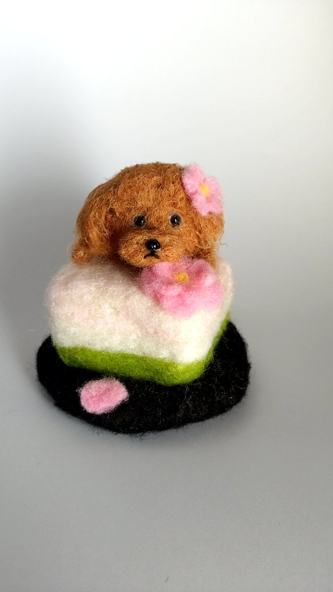 今日、ひな祭り🎎ですね。華やかなお祭りです✨️ ＃羊毛フェルト