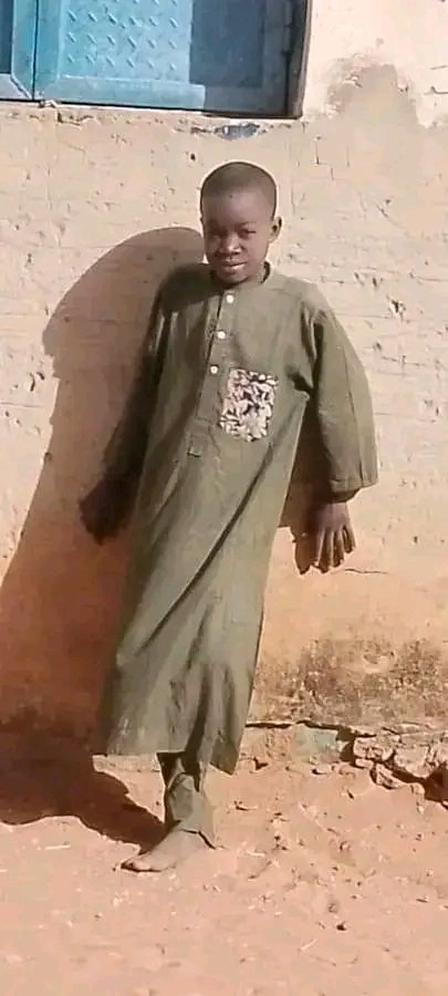 A YEAR OF SILENCE, A YEAR OF BETRAYAL: HOW A FAKE “DEAF” INFORMANT FED KIDNAPPERS IN KEBBI

In a disturbing security revelation from Kebbi State, authorities have arrested a young man accused of spending an entire year pretending to be deaf while secretly serving as an informant
