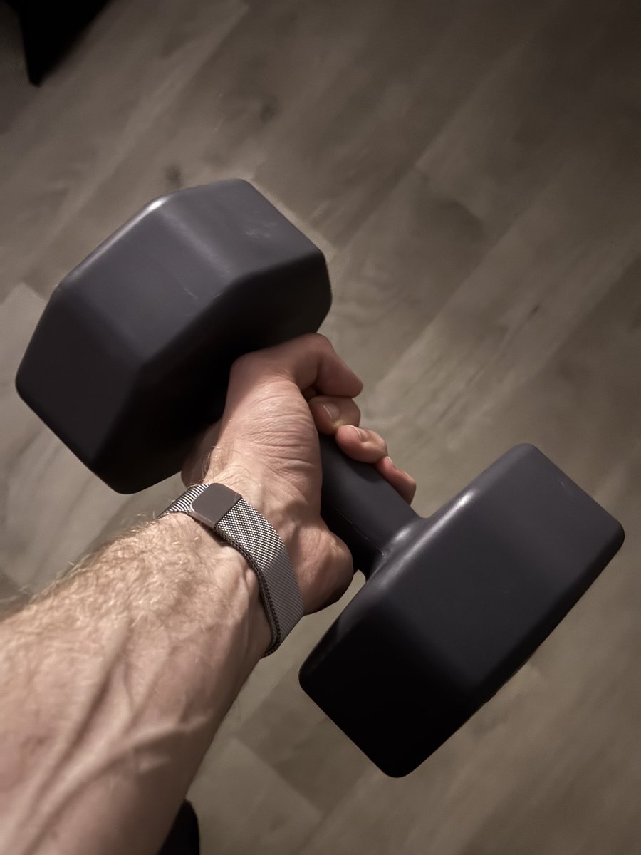 це все гра tweet media