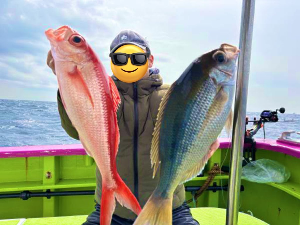 tactical_HK's tweet photo. 昨日遠征五目行ったけど離島みてえな魚種が釣れた https://t.co/cJczqmuT3S