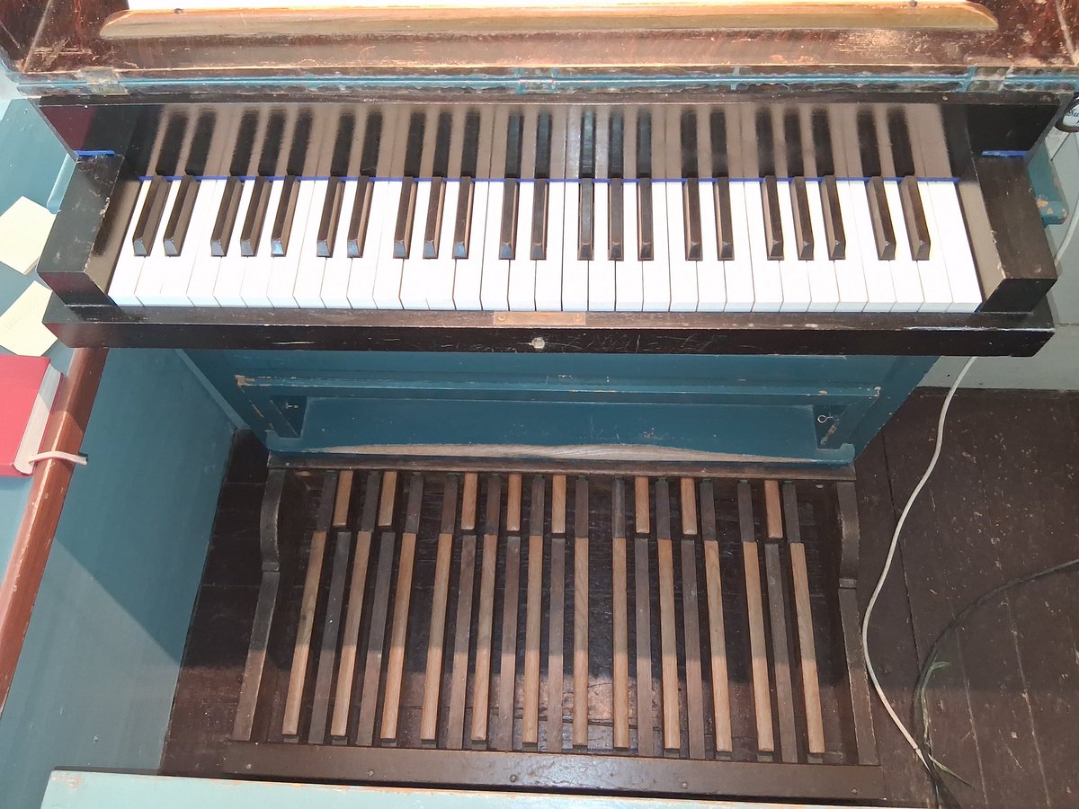 Orgel der ev. Kirche Edelsberg, erbaut von Daniel Raßmann 1859, restauriert von Uwe Hardt 2025.

Daniel Raßmann gründete 1820 die Orgelbaufirma, die heute Orgelbau Hardt heißt, in Möttau. 

Wir musizieren dort am 22. März um 17 Uhr.