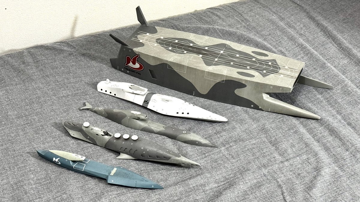 「エースコンバット3 エレクトロスフィア」より
ニューコム社空母
完成しました。