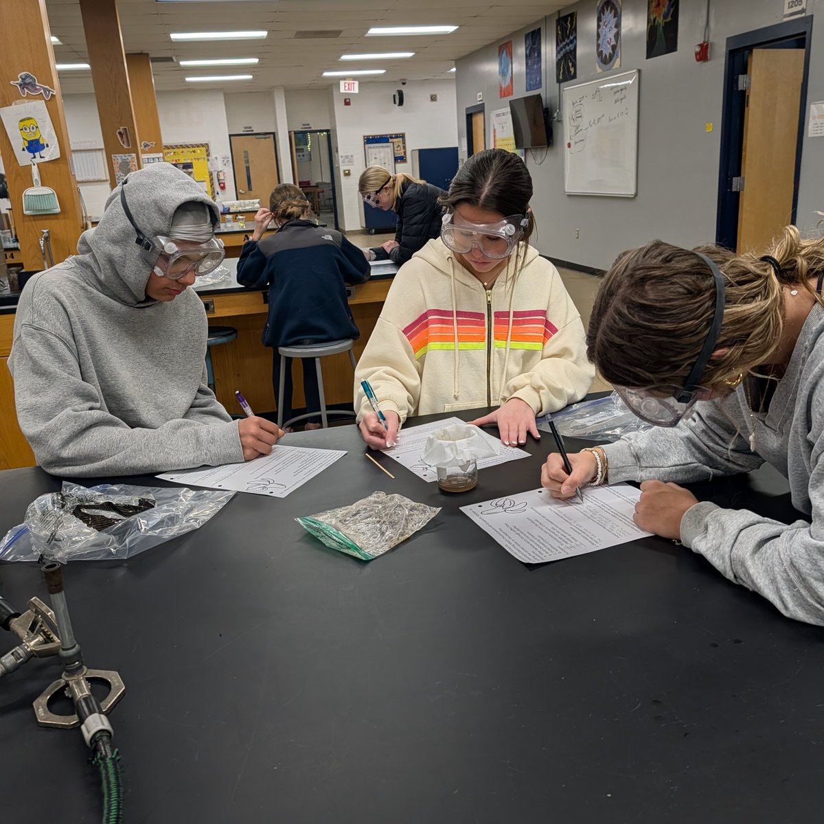 FHS9Academy's tweet photo. Bubble Lab in Biology! Exploring the properties of the cell membrane and awakening our inner child! https://t.co/3oOocpjq3E