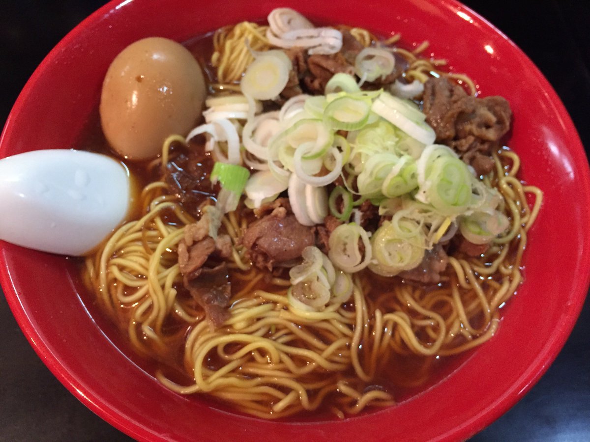 ganko_yotsuya's tweet photo. 本日もご来店ありがとうございました🙇
明日の堀口DAYは「親父の悪魔 2017年ver.」です。
2017年の夏と冬に数回のみ提供されたプロト👿。素朴ながら独特な引きの強さが忘れられず、自宅で何度も模作したほど。
鶏ガラと豚骨は通常の2倍。魚介乾物は不使用。
純正100も待機🍜
よろしくお願いします！ https://t.co/YHiHKGoYnk