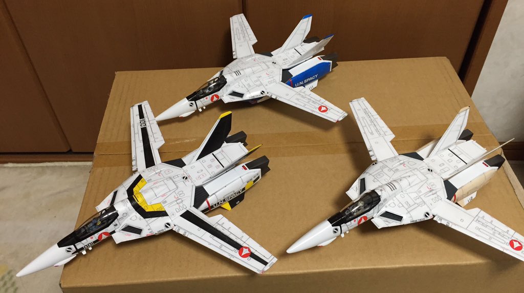 3月になったから3人並んだ画像を貼ろうぜ マクロスものでお願いします🙇