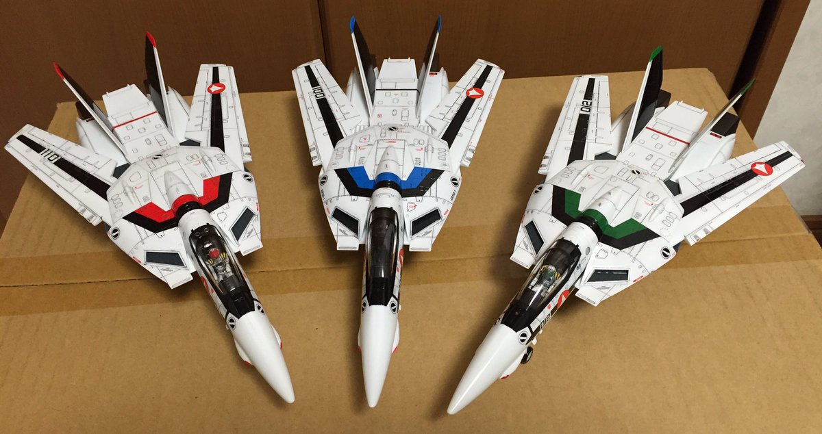 3月になったから3人並んだ画像を貼ろうぜ マクロスものでお願いします🙇