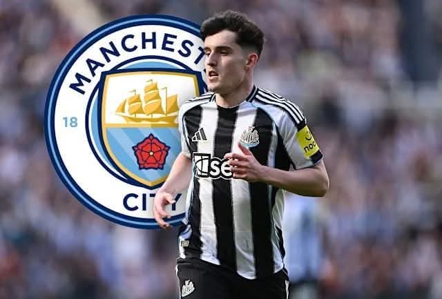 SilvaEdimo59926's tweet photo. 𝐁𝐑𝐄𝐀𝐊𝐈𝐍𝐆 ||️ Manchester City are prepared to offer a deal worth £60M for Tino Livramento, but Newcastle United have demanded £80M, with the majority of it in fixed payments. 

City will offer Livramento a 5-year contract. The situation remains very difficult, though https://t.co/BPjzikkAvI