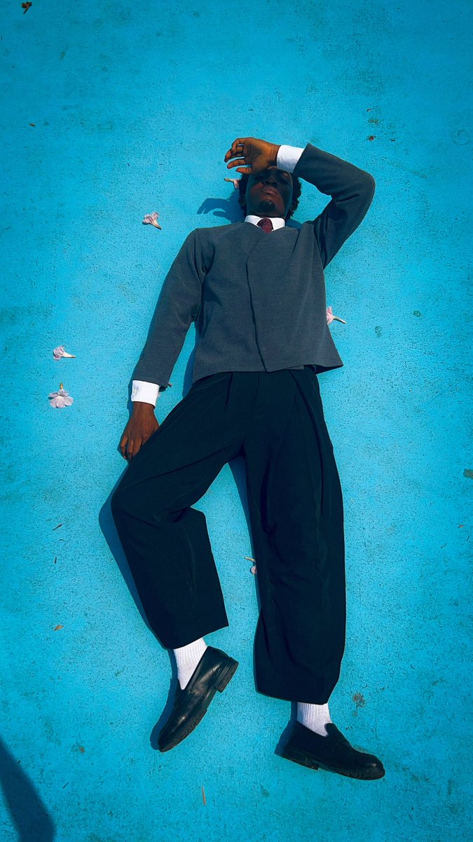 Shopatcrisp's tweet photo. NEW RELEASE 🚨🚨

V-Jacket: Structured wool fabric silhouettes with minimal details

N-Pants: Structured cotton fabric with N-shaped silhouettes 

Available in S-XL

#corporatestyling https://t.co/9BYHpz4qri