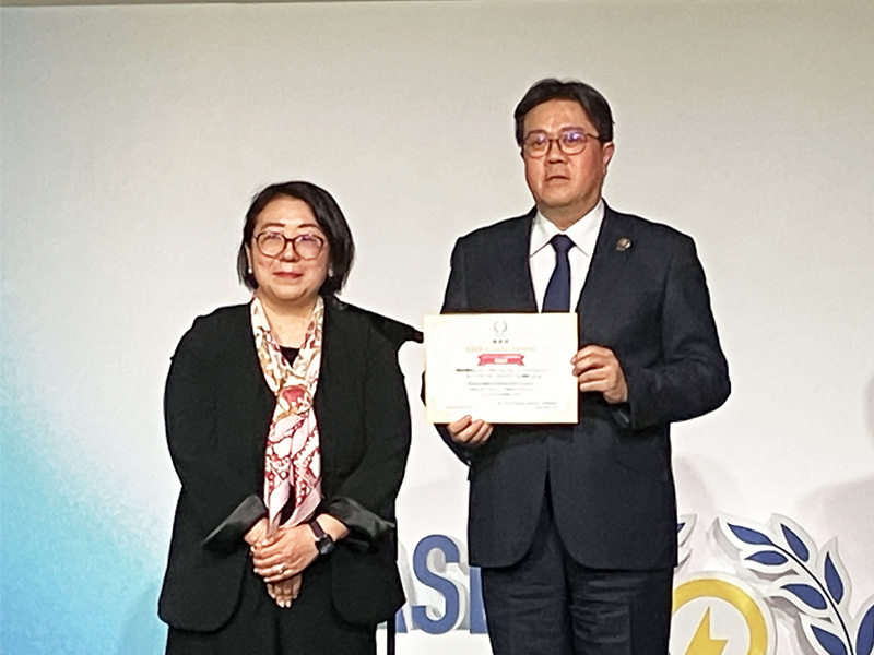 LINKJ20160324's tweet photo. 【受賞のお知らせ】
LINK-Jは、特許庁「IP BASE」の第7回 IP BASE AWARD スタートアップ支援者部門 奨励賞を受賞しました。
授賞式では事務局長が登壇し賞状を拝受。
スタートアップと知財をつなぐ取り組みを評価いただきました。
#IPBASE #特許庁 #LINKJ https://t.co/tvQV2c0y3M