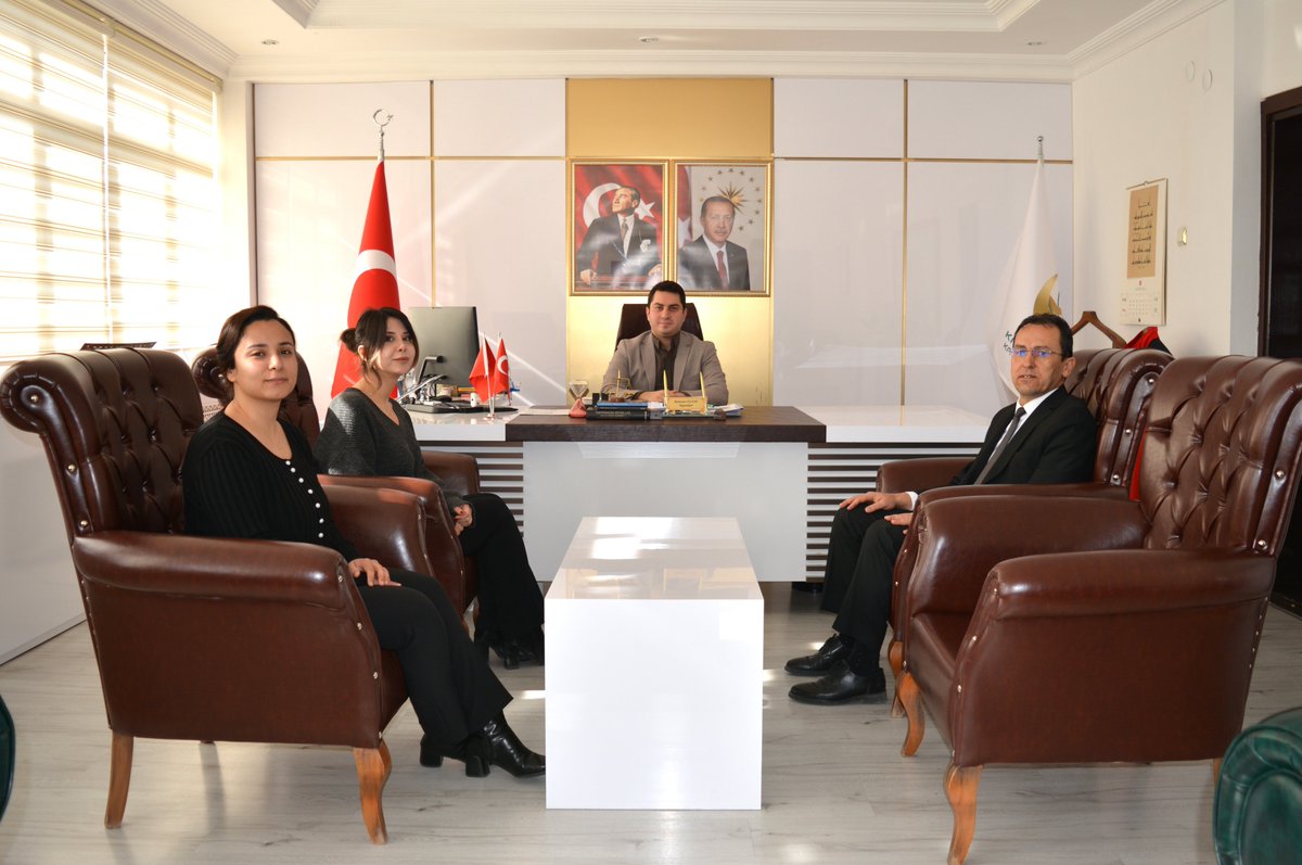 Vergi Haftası nedeniyle, Vergi Dairesi Müdür Yardımcısı V. Yunus Demir ve Müdürlük personelini Kaymakamımız Sn. Ramazan Çelebi makamında kabul etti.