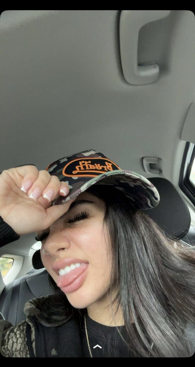 Keshvibez tweet media