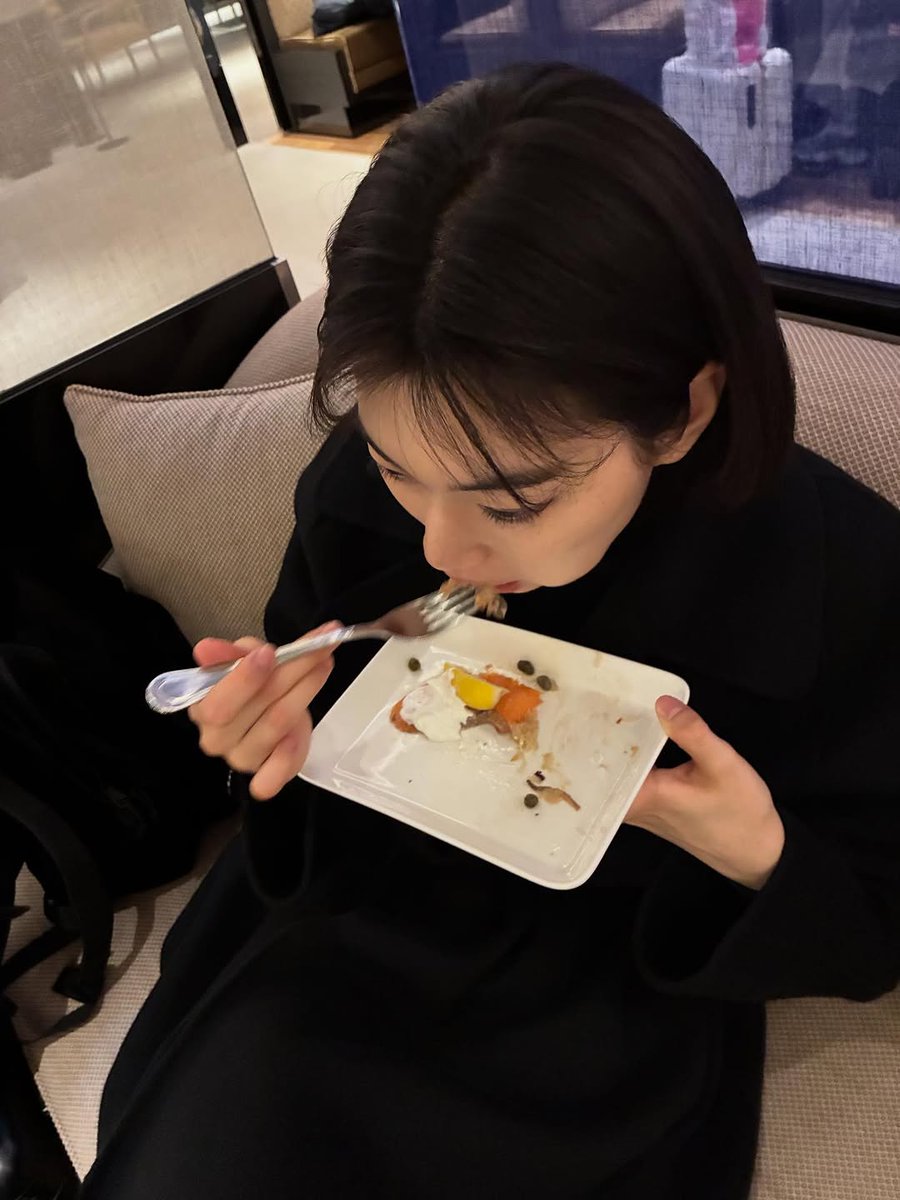 ؘ tweet media