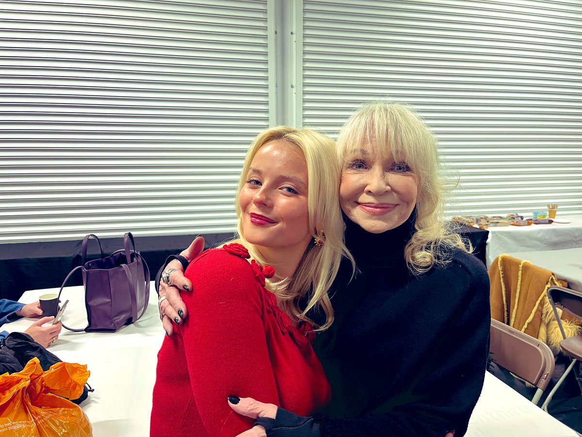 KatyManning Official welcomes you tweet media