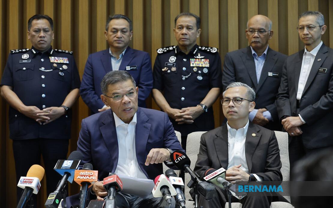bernamadotcom's tweet photo. "Scammer" mampu lesapkan dana dalam 10 minit, lapor segera 997 - Saifuddin Nasution 

https://t.co/6wCwgko2Oj 

#BernamaNews #scammer #NSRC @KDNPUTRAJAYA @saifnasution https://t.co/IrVMJ5Y6r6