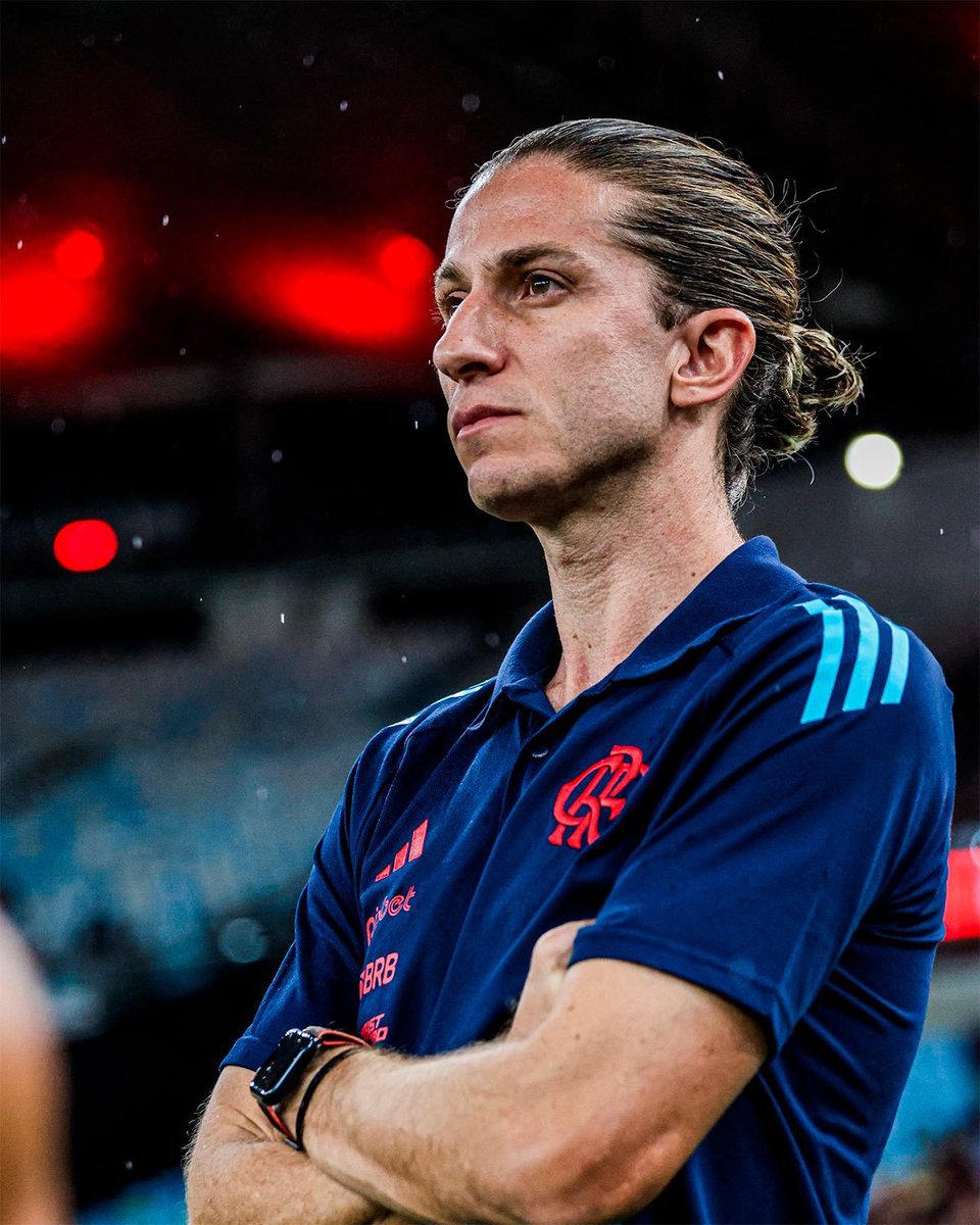 postunited's tweet photo. 🚨😯 ¡FILIPE LUÍS, DESTITUIDO COMO TÉCNICO DE FLAMENGO DESPUÉS DE GANAR 0-8!

✍️ El club informó de su despido en una nota emitida a los medios de comunicación después del encuentro ante Madureira

🏆 El entrenador brasileño conquistó en 2025 la Copa Libertadores, el Brasileirao, la Supercopa y el Campeonato Carioca