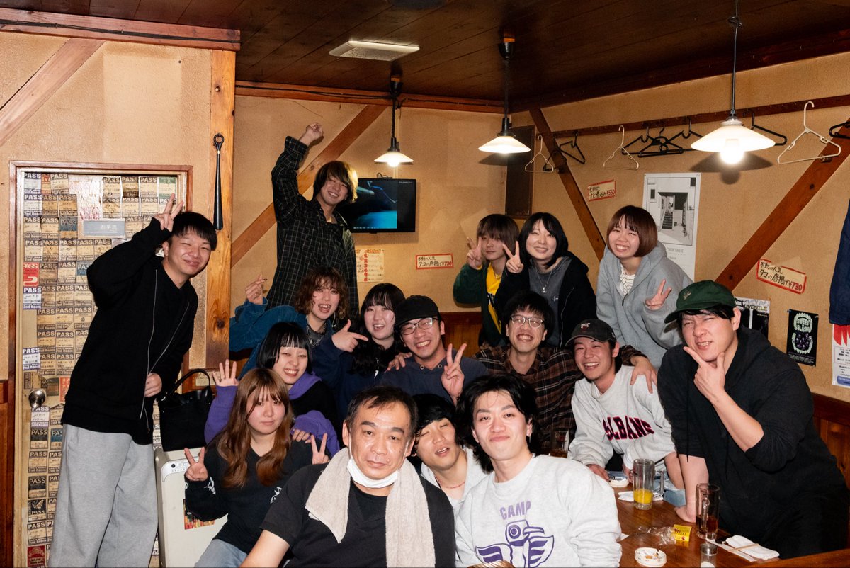 rubbish3969's tweet photo. 昨日はアストロノーツとの共催イベント「こんな夜はラフティー」集まって頂きありがとうございました！

シュウタ東京でまた飲みましょう！

そして３人メンバーでのアー写に変わりました！今後もよろしくお願いいたします！

アー写📸 https://t.co/HyCxto9nBp https://t.co/M5WMJR0Qxt
