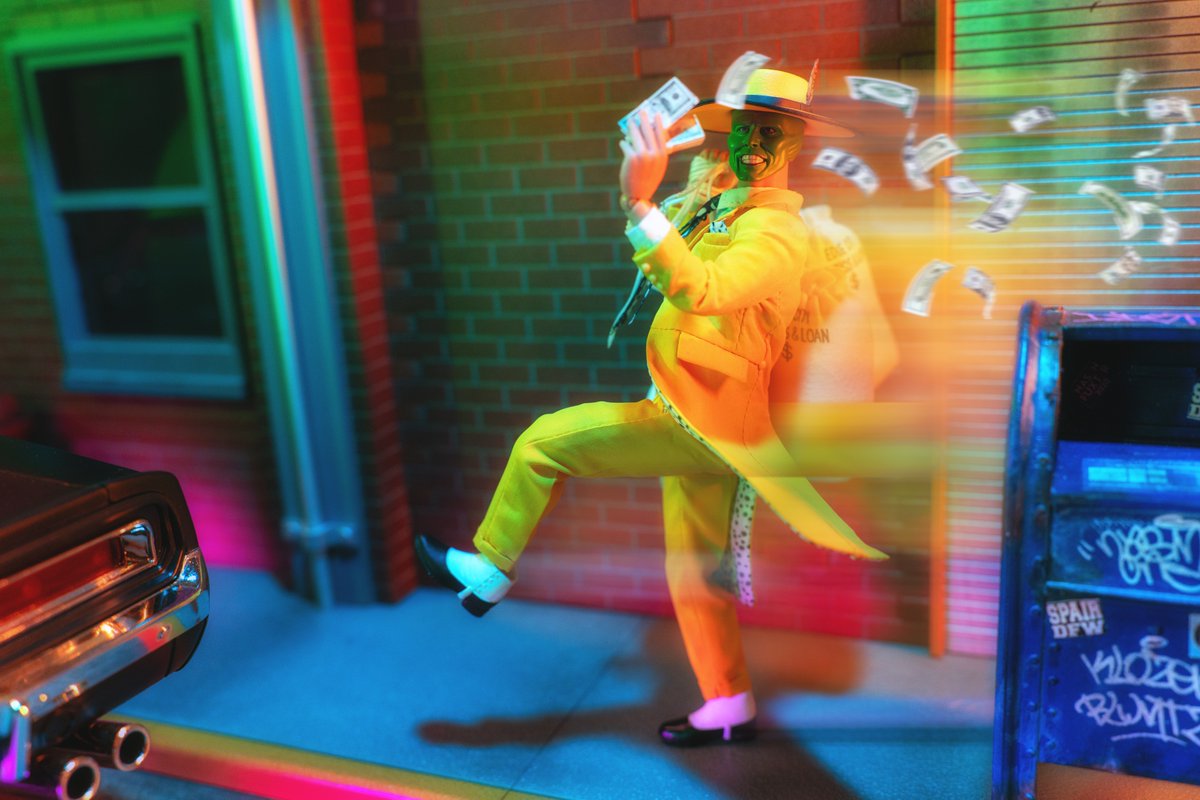 BatJu75's tweet photo. Pour être chic, il faut du fric !💰💰💰
#JaiPasFiniDeJOUET
#JimCarrey #TheMask #movie #toyphotography #photography #photo #photooftheday https://t.co/M4Zmz6qRKs