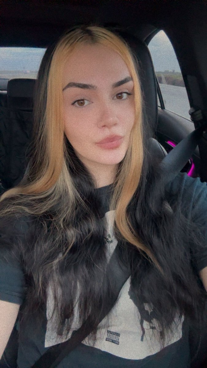 Mandy Vilo 🎀 tweet media