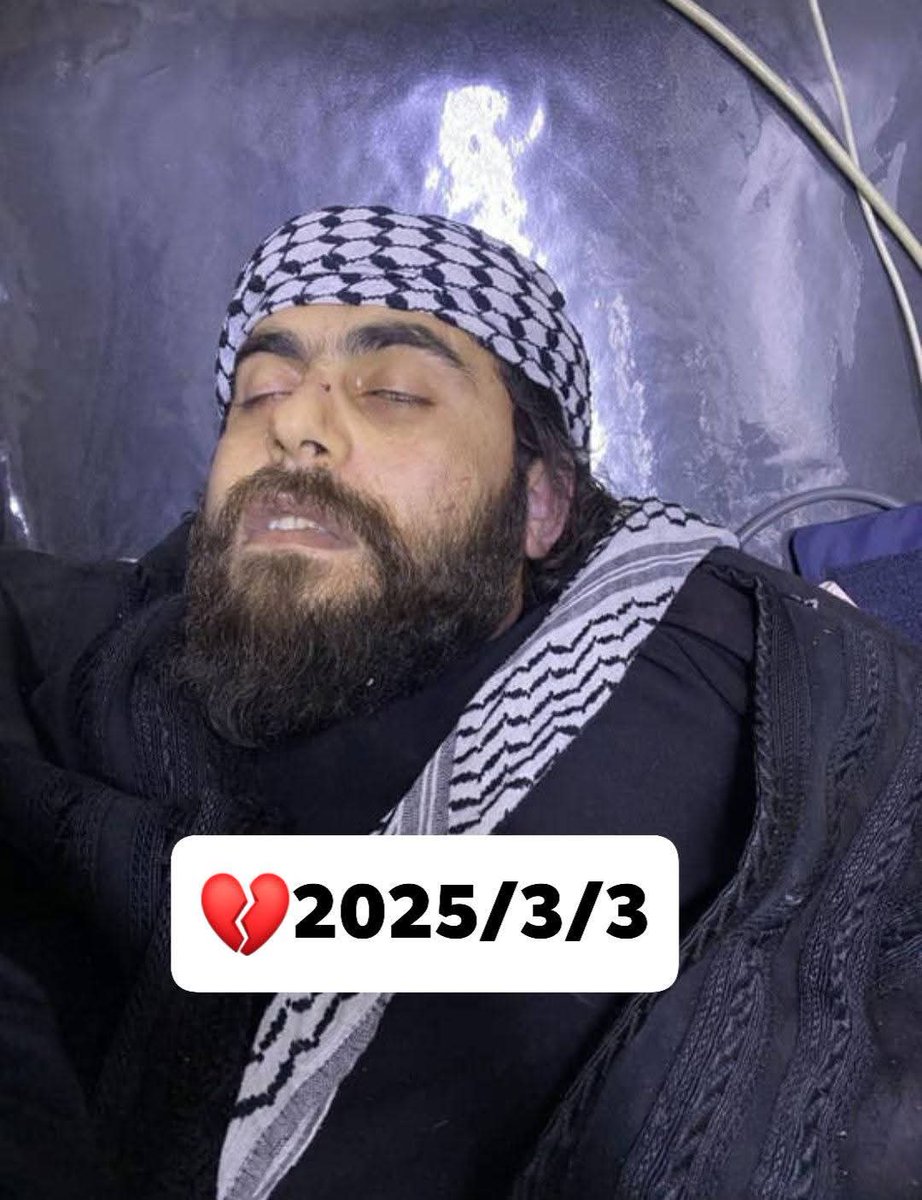 ahmadfesall's tweet photo. مرّت سنة على فراق المنشد والمجاهد أبو وطن الصوت يلي كان يحيي القلوب ويقوّي العزيمة، صار ذكرى موجعة بس خالدة واليوم نودّع العميد أبو صهيب رجل مواقف، ما بدّل ولا غيّر، وترك سيرة طيبة بين الناس خسرناهم بالجسد بس أرواحهم باقية في الدعاء وأسماؤهم محفورة بالوفا اللهم ارحمهم واغفر لهم، https://t.co/pQsBvAU8s4