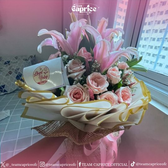 Ending today’s gift set with something sweet and something timeless. 

Strawberry coated treats and flowers chosen especially for Caprice, as a simple way to celebrate her and make the day even more memorable.

#CapriceCayetano