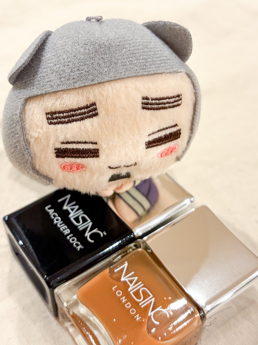 apple_nendoro33's tweet photo. 誕生日なのでお高いポリッシュを買いました。塗りやすくて感動…
白石と両さんとレオリオと誕生日が同じです！ https://t.co/q8bWk0MC1r