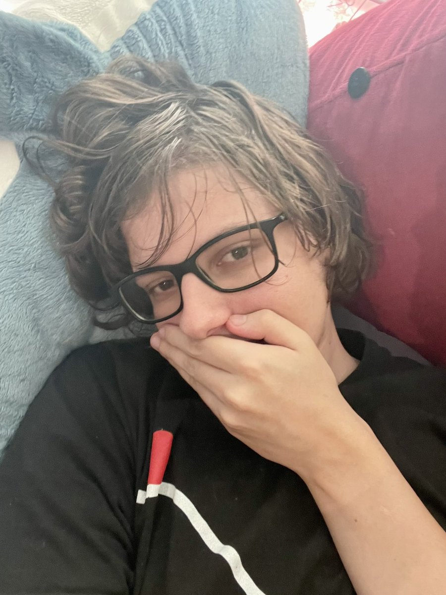 phoenix tweet media