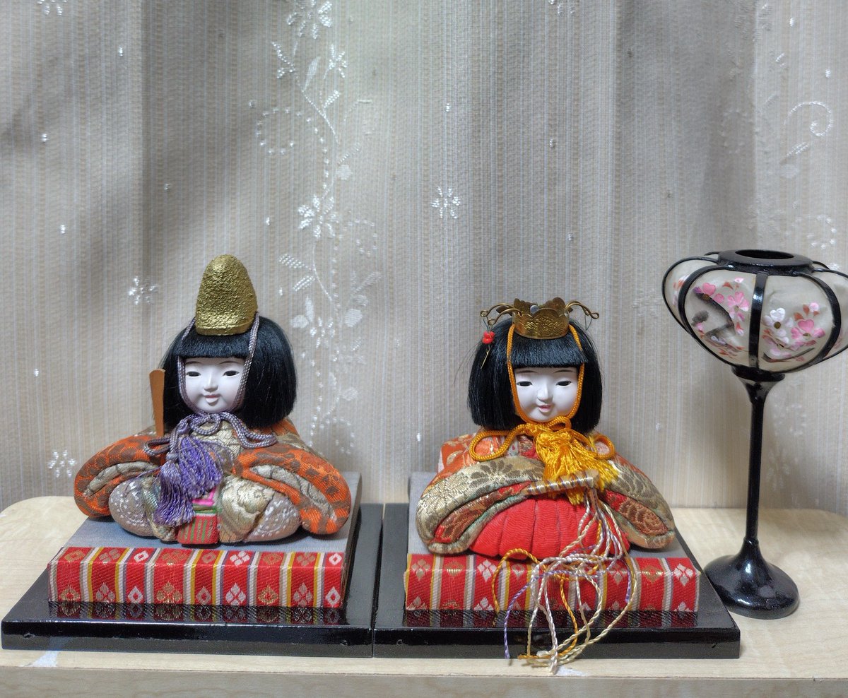 3月3日 #ひな祭り 🎎 #桃の節句 60年以上前の雛人形✨ うちは五