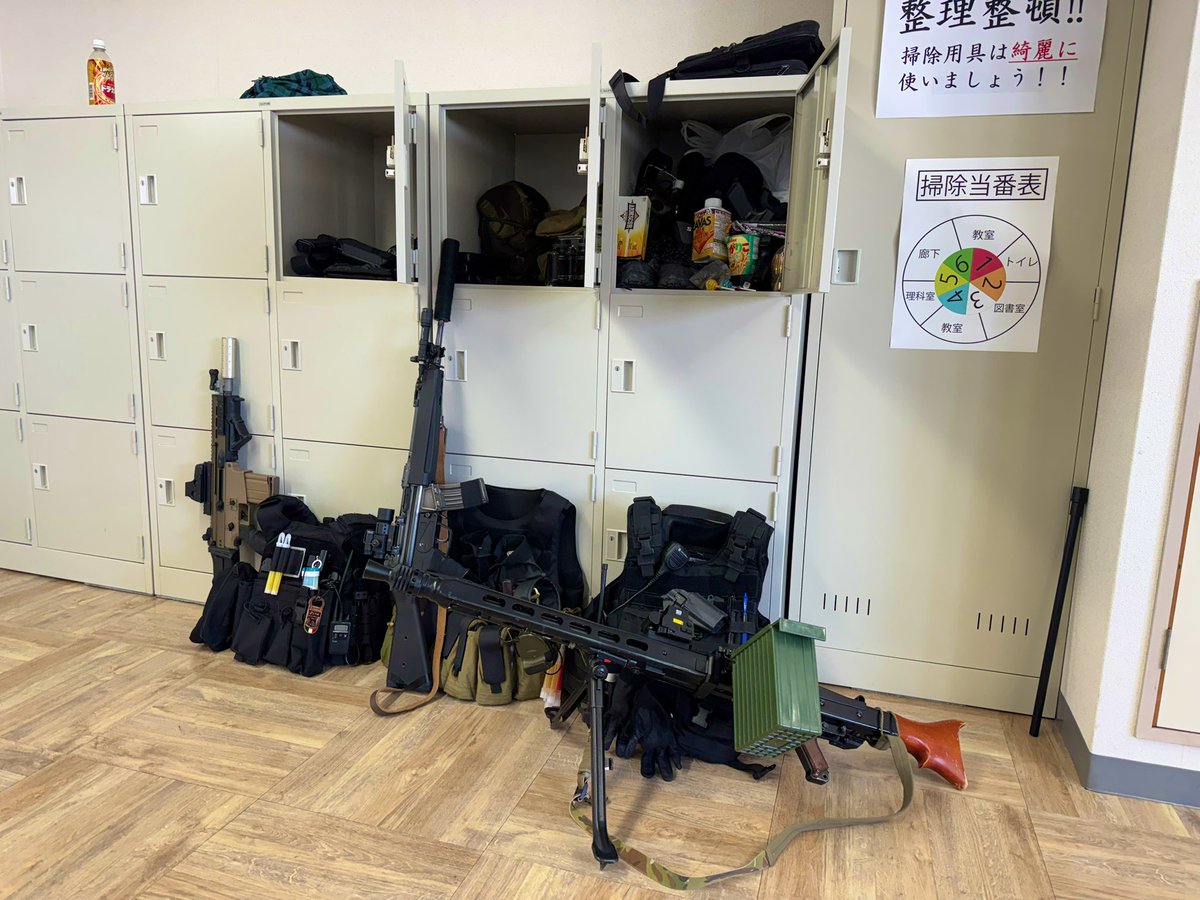 こういう日常風景の中の非日常が堪らなかった
 #男子校武装委員会

お写真　<a href="/km_maakun/">K.M</a> さん