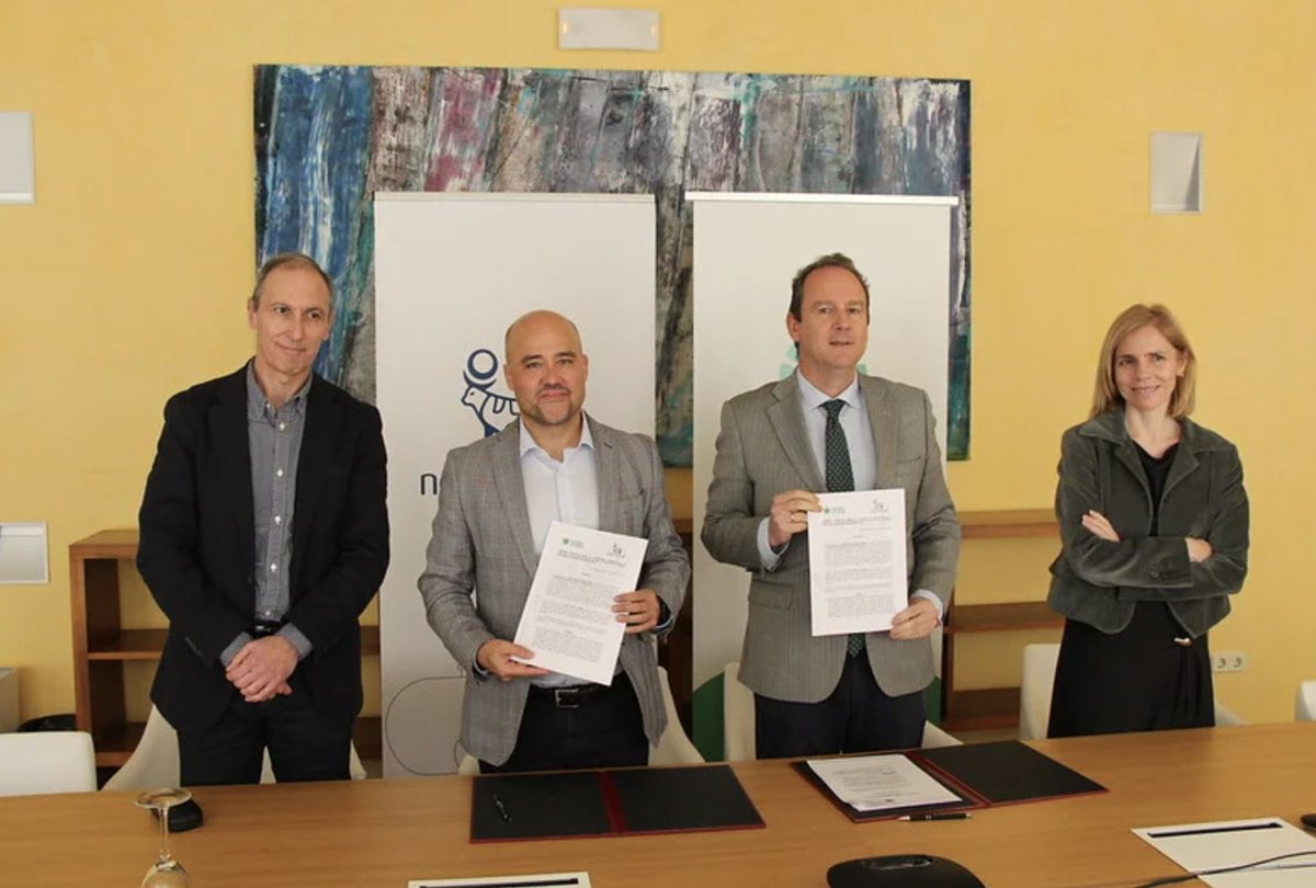 SETH__Oficial's tweet photo. La UNIA y Novo Nordisk crean la primera Cátedra de Coagulopatías en Andalucía 👉 https://t.co/kxOogblneT

El acto de constitución de esta nueva cátedra ha contado con la presencia del rector de la @UNIAuniversidad, José Ignacio García, y el director de la Unidad de Negocio de Enfermedades Raras de @NovoNordiskES, David Benito. Y, también, con la de la directora y el codirector de la cátedra, Mª Teresa Álvarez (@Malvarezroman) y Ramiro Núñez (@ramirojosenv), presidenta y vicepresidente de la #SETH