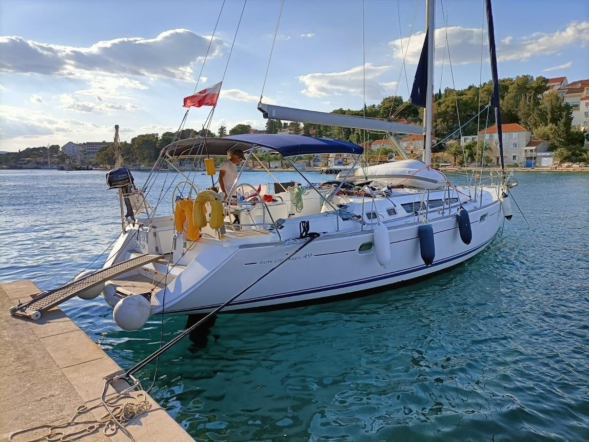 YachtSailTrain's tweet image. If you’re going to learn to sail — do it properly.

RYA Sailing Courses in Croatia 🇭🇷
Small groups. Real miles. Professional instruction.

Day Skipper | Competent Crew | Powerboat Level 2

Book now 👉 YachtSailTraining.com
#RYASailing #SailingCroatia #LearnToSail