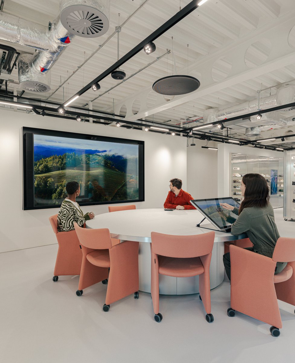 Synergy_Lights's tweet photo. Lighting coordination is rarely glamorous.
But it makes everything else look better.
https://t.co/FteXmUOnLA
#DesignCoordination #FitOut https://t.co/Wp5XT23Fxz