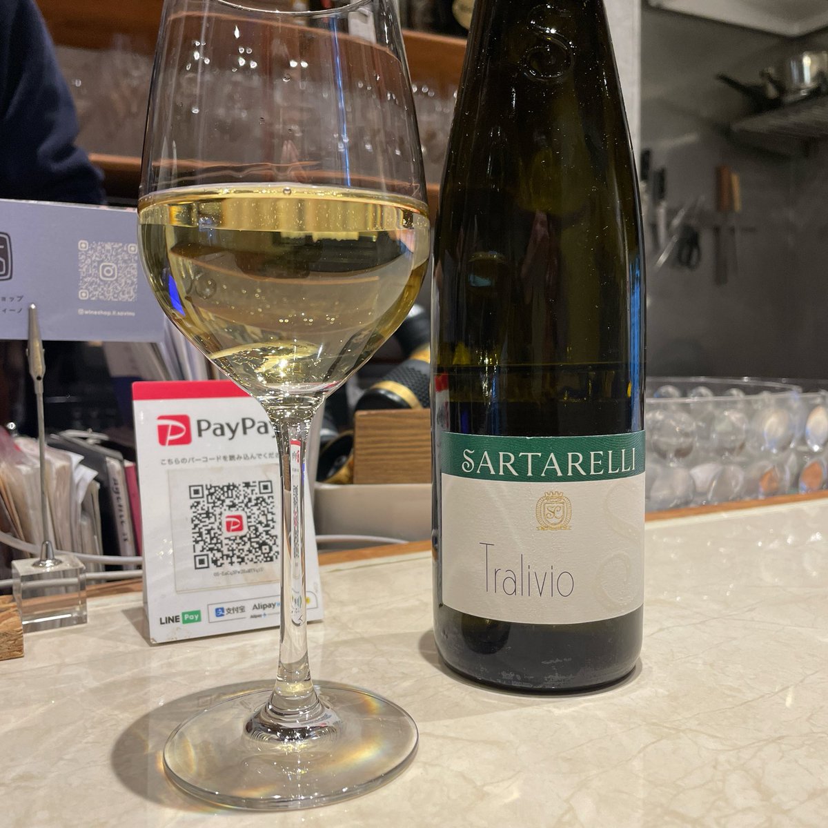 k3blog's tweet photo. 休日飲み歩きデー🍷

府中のワインショップ&amp;バーに伺いました！
イタリア限定で美味しいワインをいろいろ出していただき、大変勉強になりました😊 https://t.co/JA8ToEZ50C