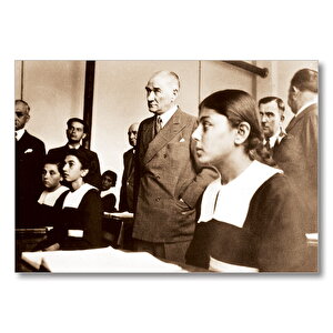 In_MoonsAndSuns's tweet photo. Başöğretmen Atatürk 🩵 https://t.co/L5yilcuXhI
