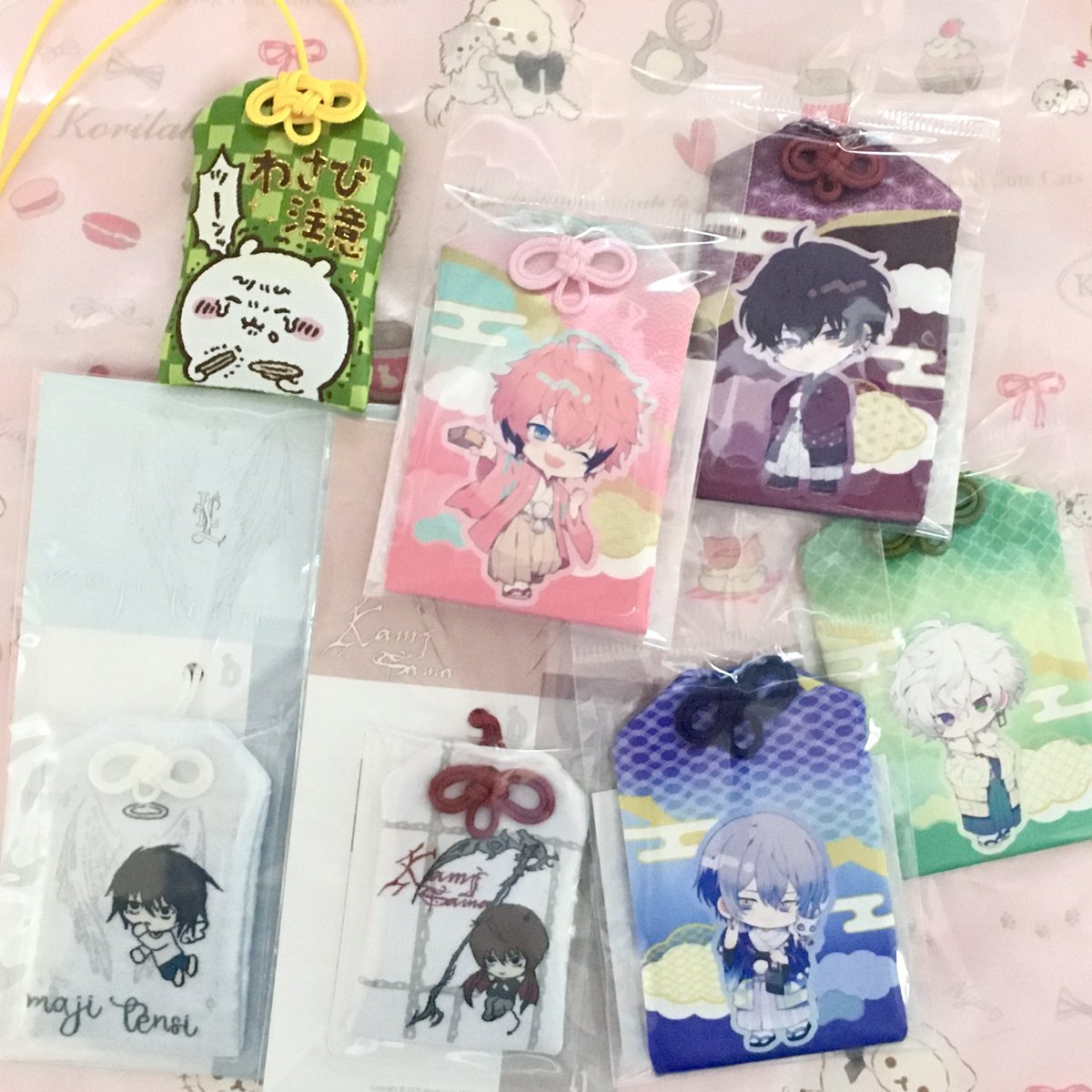 お守り ^›⩊‹^ ੭