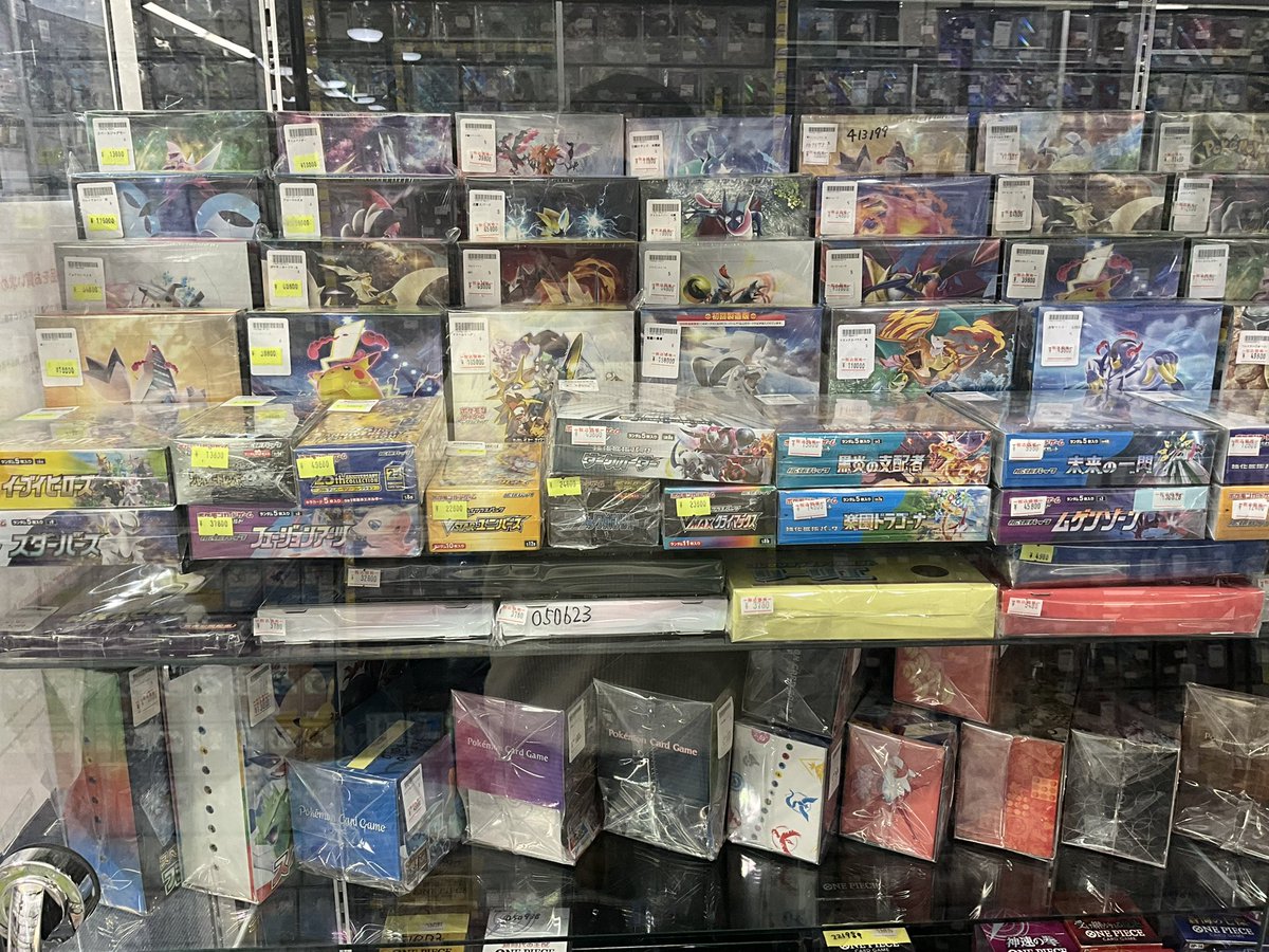 未開封ボックス 販売情報 本日も中央ケースにて、各タイトル未開封BOX