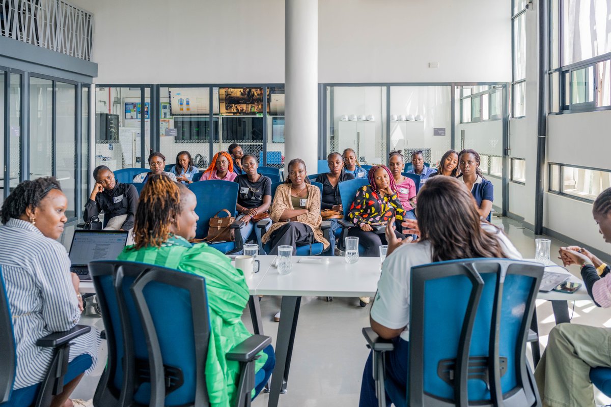 PAIXDataCentres's tweet image. We hosted a brilliant group of young women in STEM from AfChix for an educational tour of our Nairobi data centre. 
Behind the scenes, the curiosity, and energy in the room were truly amazing. 
#paixdatacentres #colocation #interconnectivity #digitalinfrastructure
