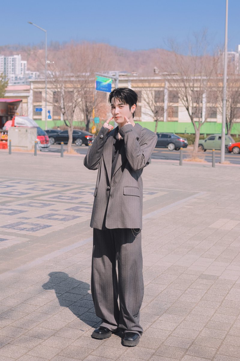 Hz__0403's tweet photo. #DIGNITY #디그니티 #HYEONGJIN #형진 #지니 https://t.co/BPimXSuPOl