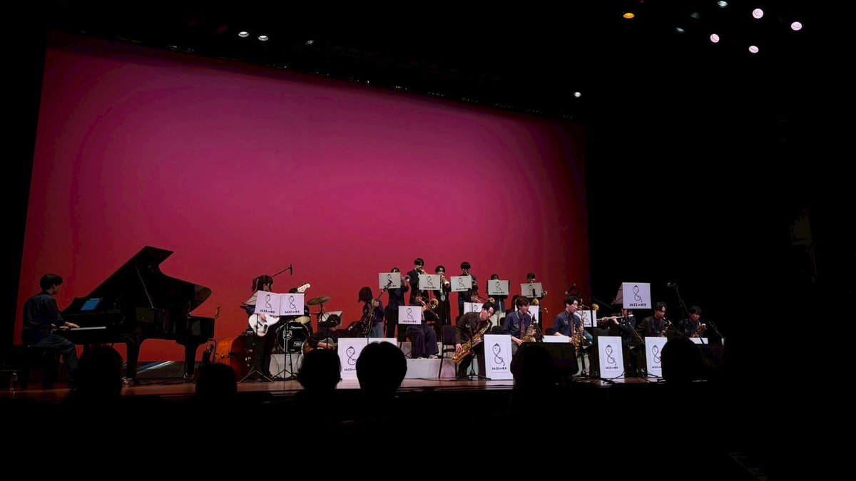 bjo_ynu's tweet photo. 【活動報告】

3/1に開催された第27回JAZZ IN 鎌倉にReg.バンドが出演させていただきました✨
歴史ある鎌倉で演奏させていただき、メンバーも楽しませていただきました🙌🏻
お越しいただきました皆さまありがとうございました❕ https://t.co/qHnVae9DNe