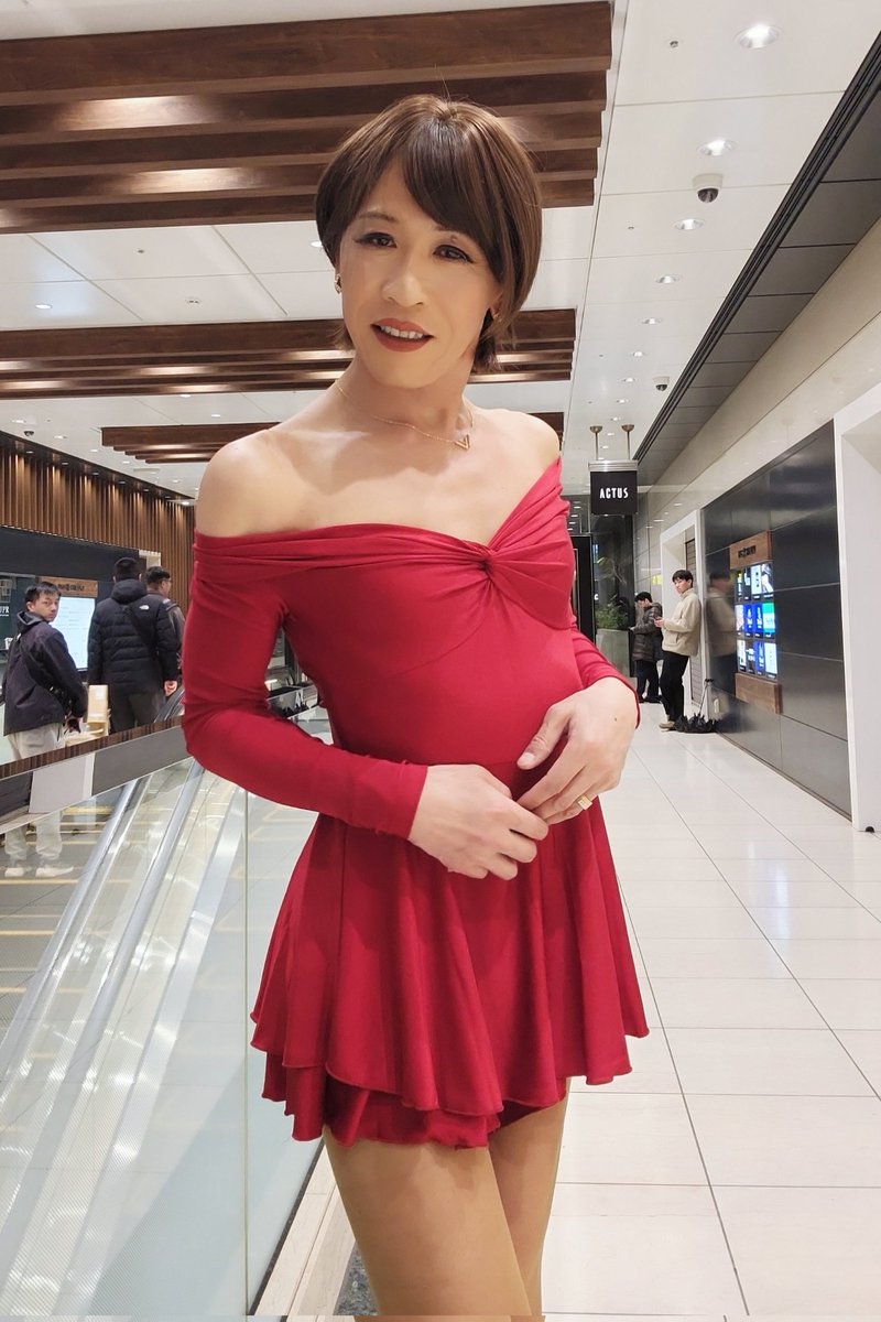 atsuki201812's tweet photo. 先週末からの花粉大量飛散で目が完全にやられてしまい、目やにと腫れで昨日まで悲惨な状態でしたが、今日は雨のお陰で少し腫れも治まりました☺️
昨日はパーピュアでお友達のバースデーイベント🎂に参加してきましたが目がひどい状況だったので画像は過去画です😅 https://t.co/fS5Q0ZTAR0