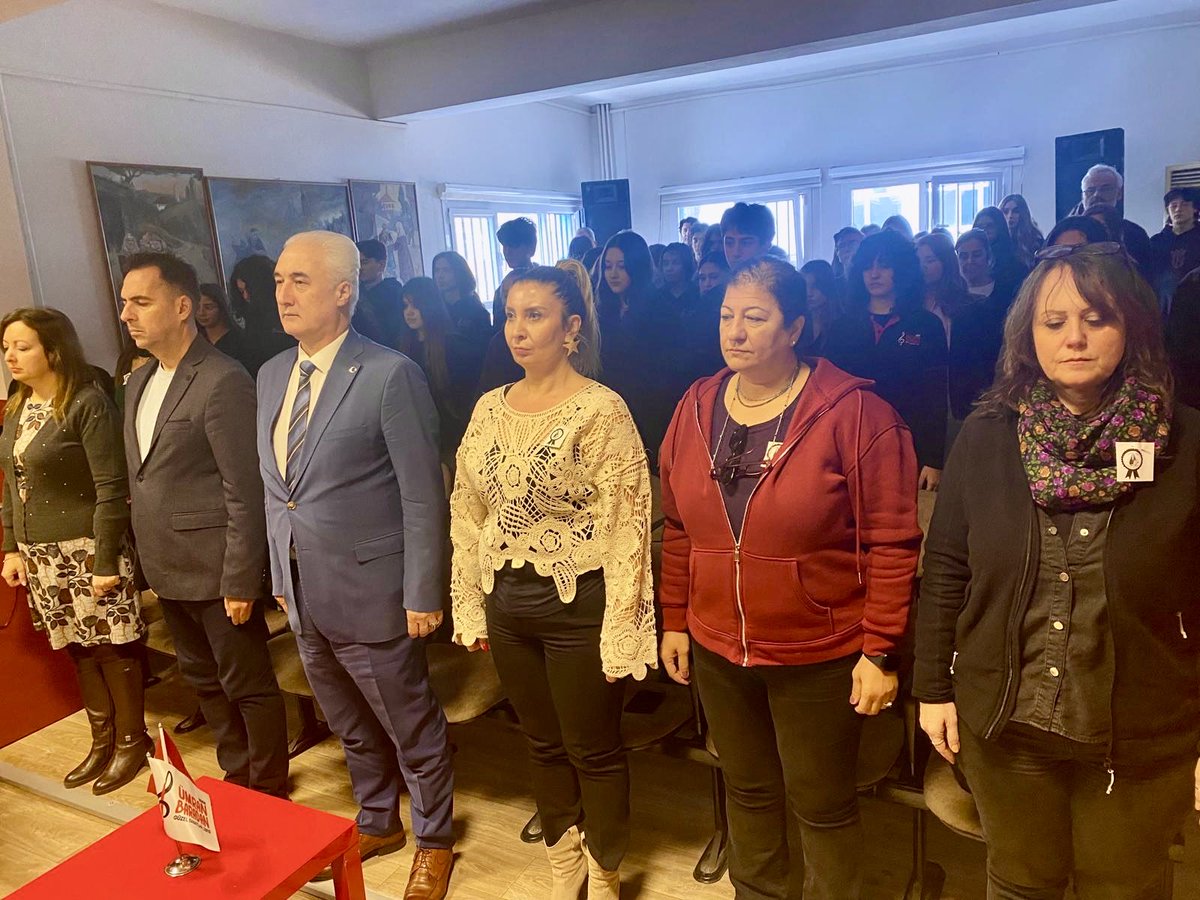 🌙 “Maarifin Kalbinde Ramazan” etkinlikleri kapsamında Ümran Baradan Güzel Sanatlar Lisesi’nde düzenlenen programa İlçe Millî Eğitim Müdürümüz Ogün Derse ve Şube Müdürümüz Hakan İpek katıldı.
<a href="/tcmeb/">Millî Eğitim Bakanlığı</a> <a href="/izmir_ilmem/">İzmir İl Milli Eğitim Müdürlüğü</a> <a href="/yahsiomer/">Dr. Ömer YAHŞİ</a> <a href="/OGNDERSE/">OGÜN DERSE</a> <a href="/hhakanipek/">Hakan İPEK</a>