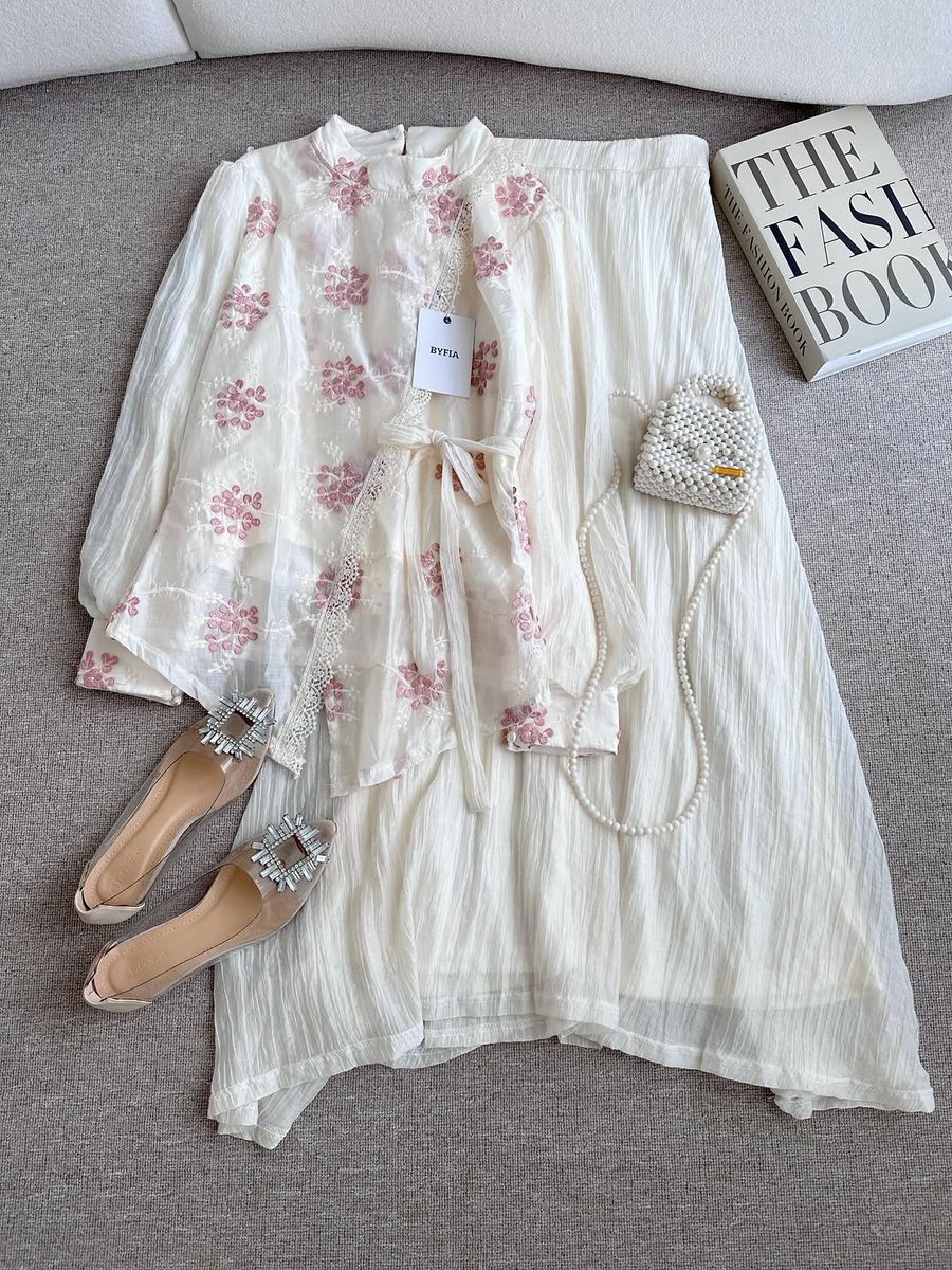estheticalism's tweet photo. ୨୧ Pretty One-Sets 🌸🌼 https://t.co/moYmJXwUPT