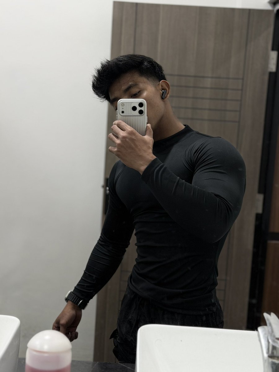 Rizals599 tweet media