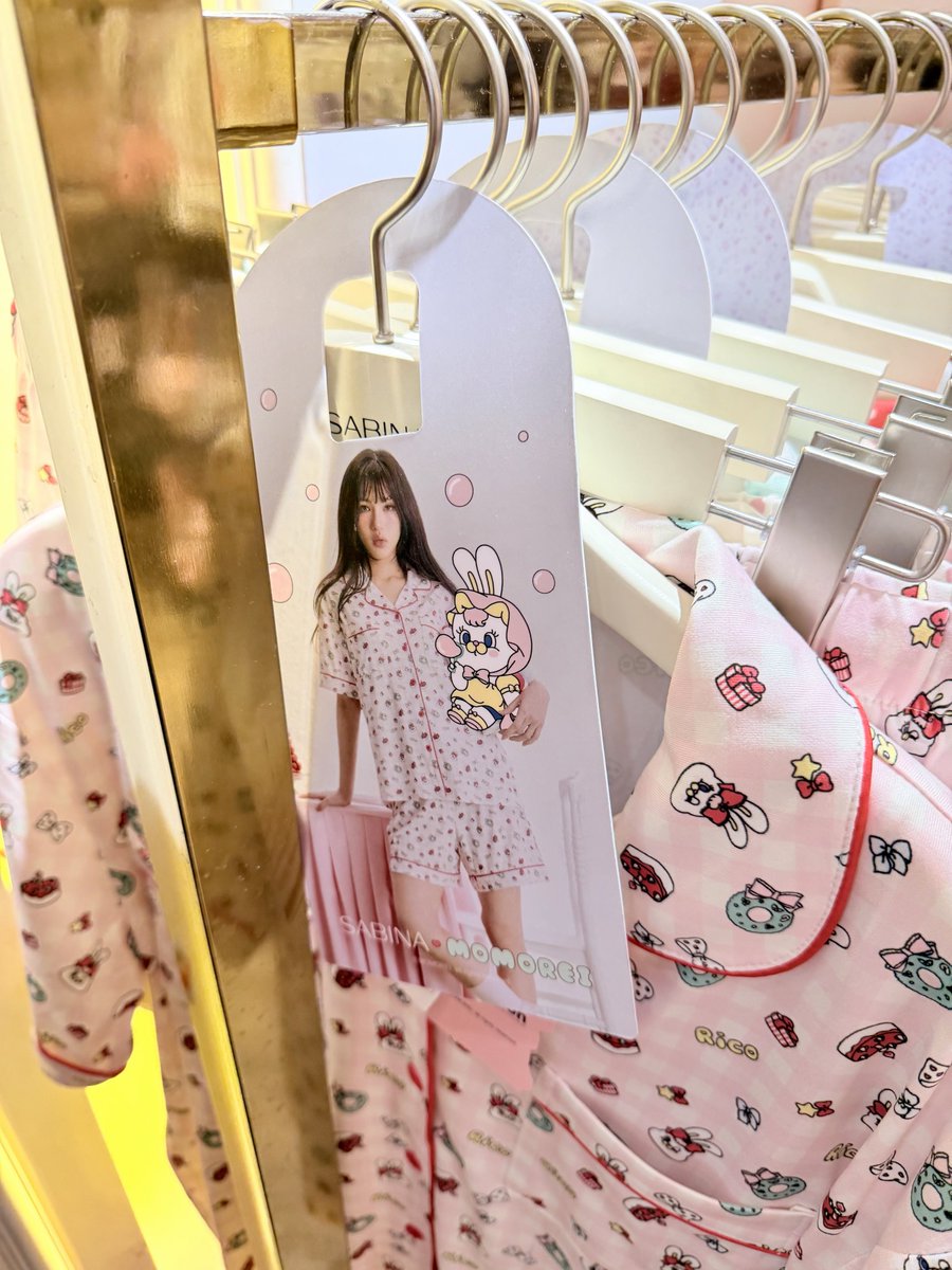 rna0903_ig's tweet photo. I also went to @SabinaThailand and bought PJs! ❤️ The PJs don’t fit me but I still love them and will appreciate them in my closet 😂 They are so cute! 🥰
#mable_siriwalee #pangjiewr #SabinaThailand https://t.co/bztxPdQxqu