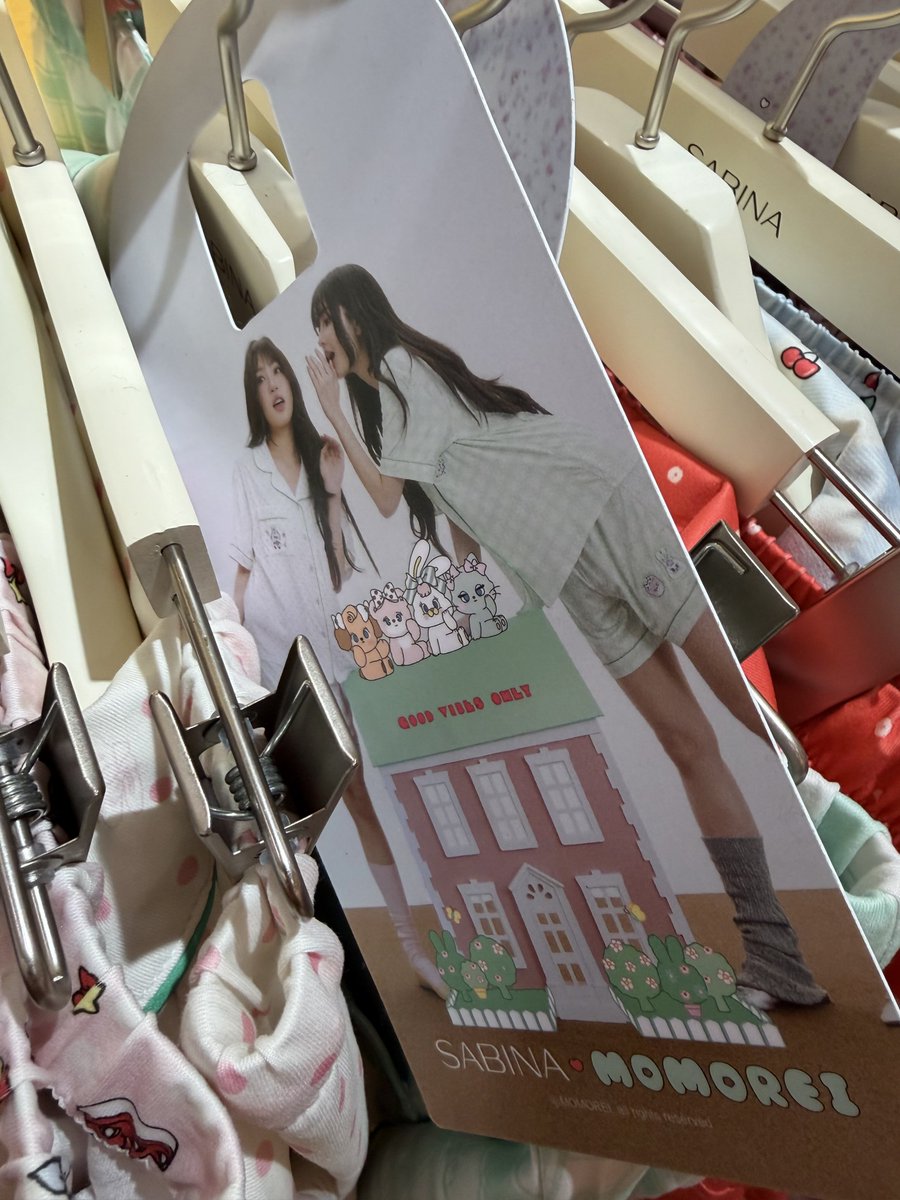 rna0903_ig's tweet photo. I also went to @SabinaThailand and bought PJs! ❤️ The PJs don’t fit me but I still love them and will appreciate them in my closet 😂 They are so cute! 🥰
#mable_siriwalee #pangjiewr #SabinaThailand https://t.co/bztxPdQxqu