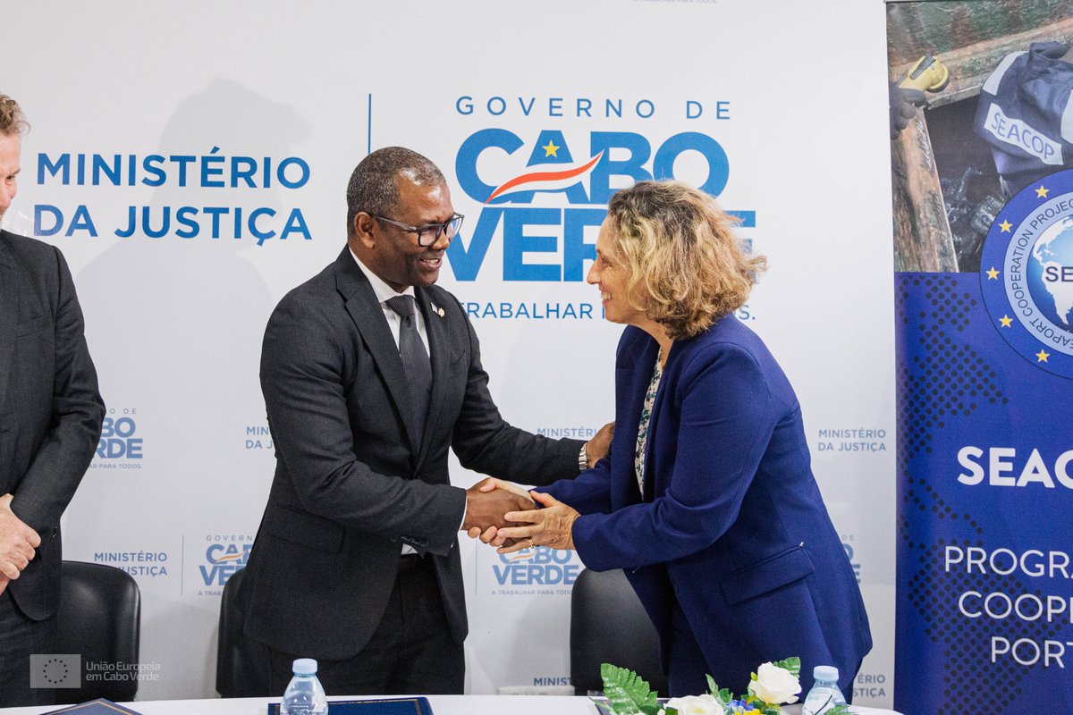 EU in CV tweet media