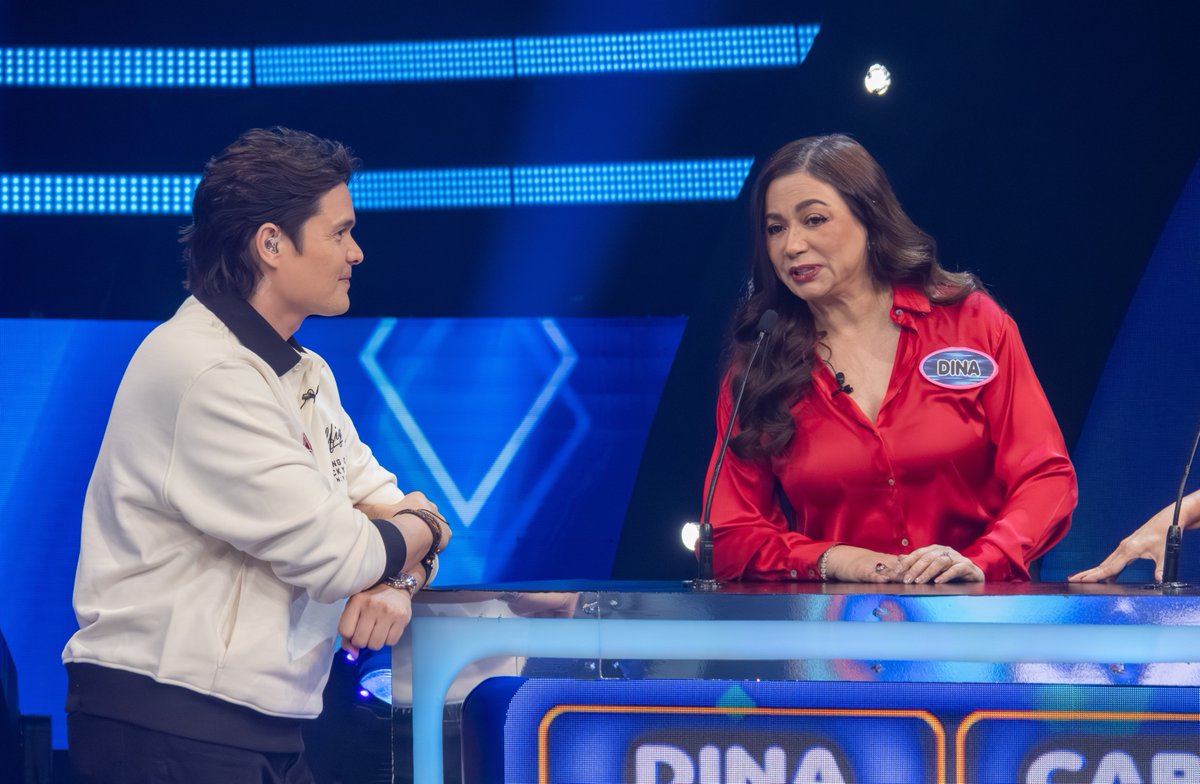 FamilyFeudPH's tweet photo. Playing for Team Iconic are Dina Bonnevie, Carmi Martin, Bembol Roco, and Rez Cortez!
#FeudLegendaryVSIconic | March 3, 2026
#FamilyFeudPH #MoreTawaMoreSaya https://t.co/h5PL1CZIZn